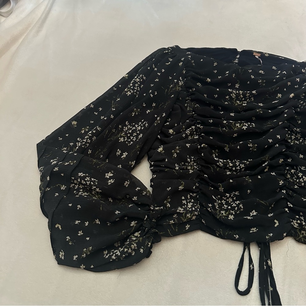 Free people against all odds Floral Black Ruched open back Top 51895 - Picture 5 of 10